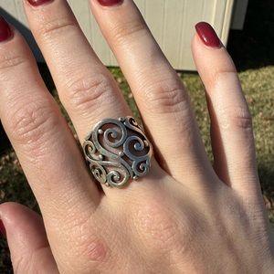 James Avery Sterling Silver Open Sorrento Ring Sz 7.5